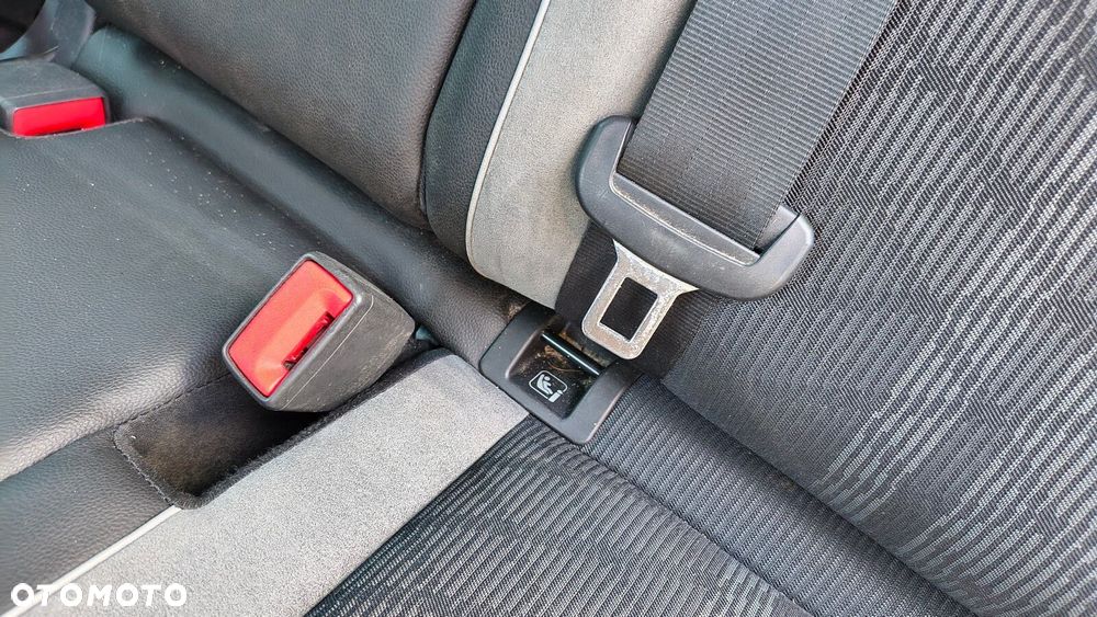 Volkswagen Tiguan - 36