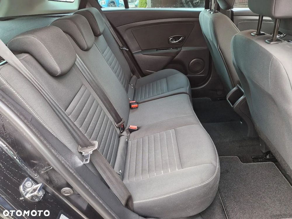 Renault Megane ENERGY TCe 115 Start & Stop Paris Business - 14