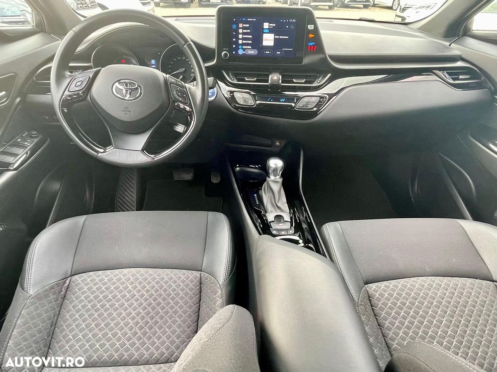 Toyota C-HR - 7