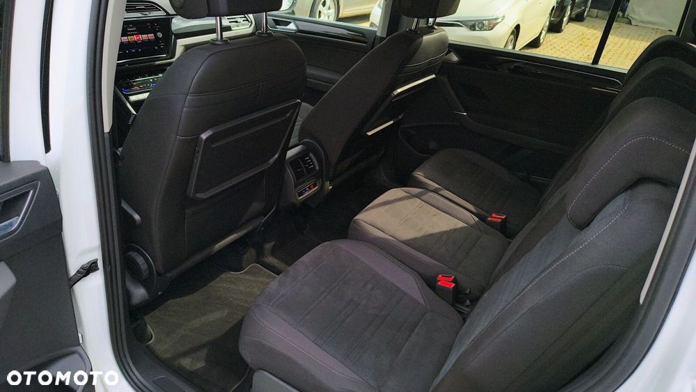 Volkswagen Touran 1.5 TSI EVO Highline DSG - 11