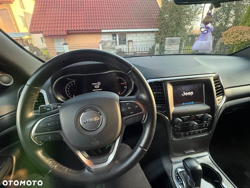 Jeep Grand Cherokee - 20