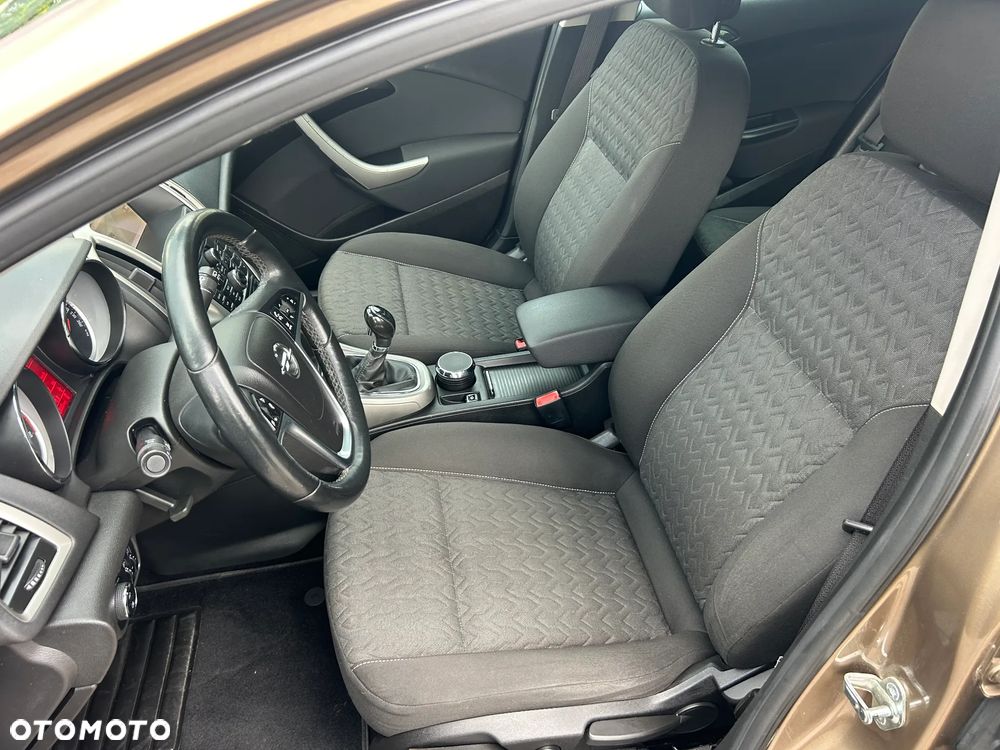 Opel Astra 1.4 Turbo - 21