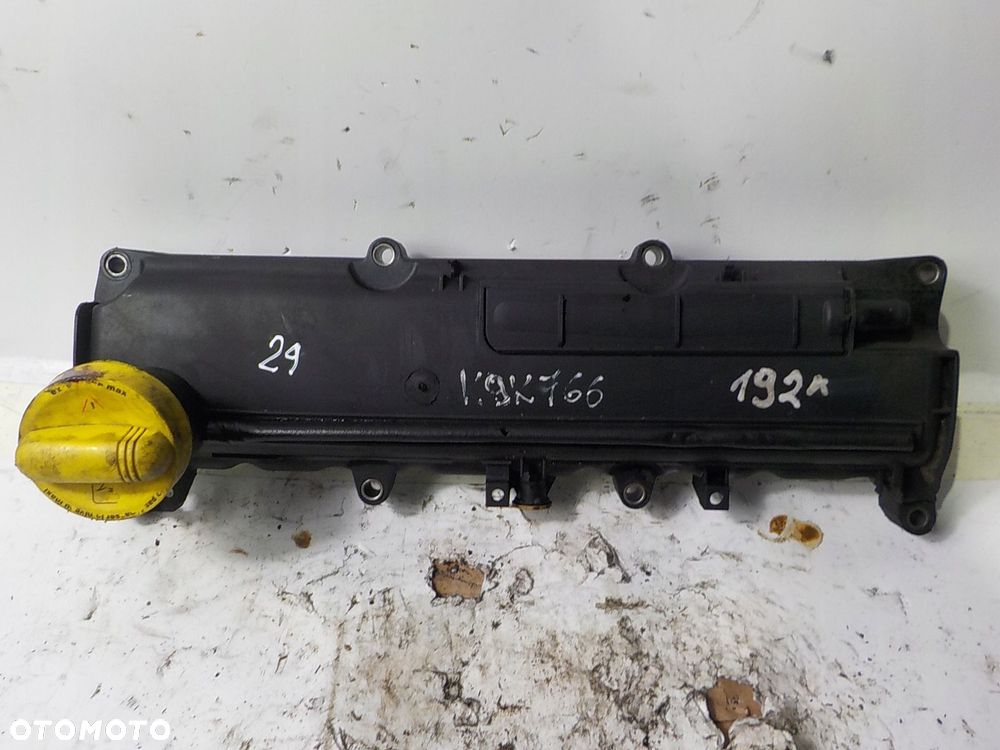 RENAULT MEGANE II KANGOO 1.5 DCI POKRYWA ZAWORÓW K9K766 8200608952 - 1