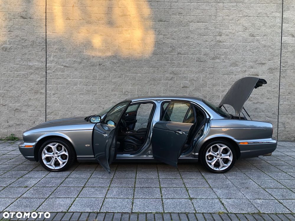 Jaguar XJ XJ6 2.7 D Executive - 24