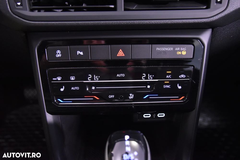 Volkswagen T-Cross - 17