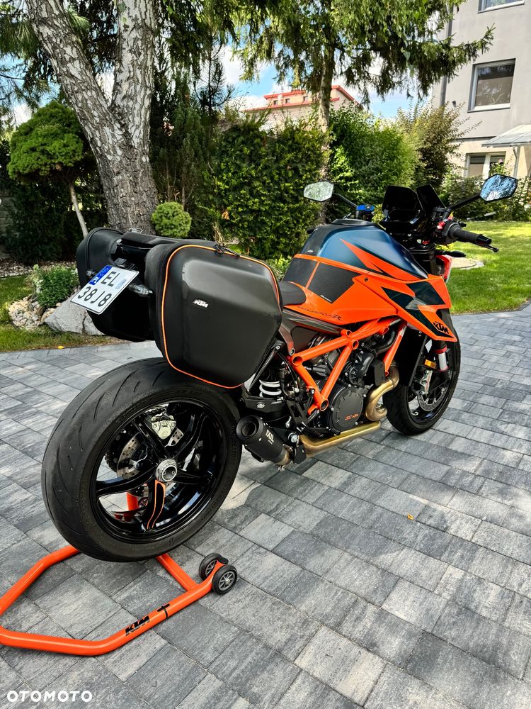 KTM Super Duke - 21