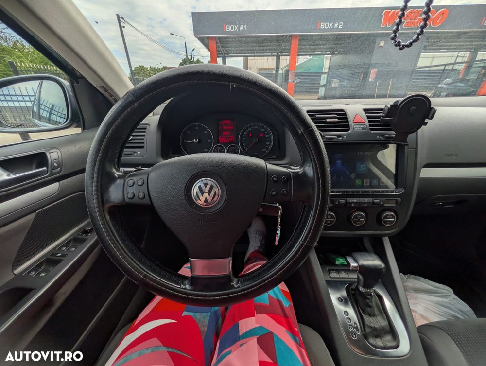 Volkswagen Golf 1.9 TDI Comfortline DPF DSG - 4