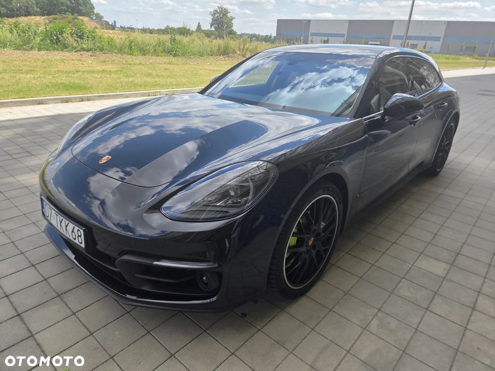 Porsche Panamera 4 E-Hybrid Platinum Edition - 2