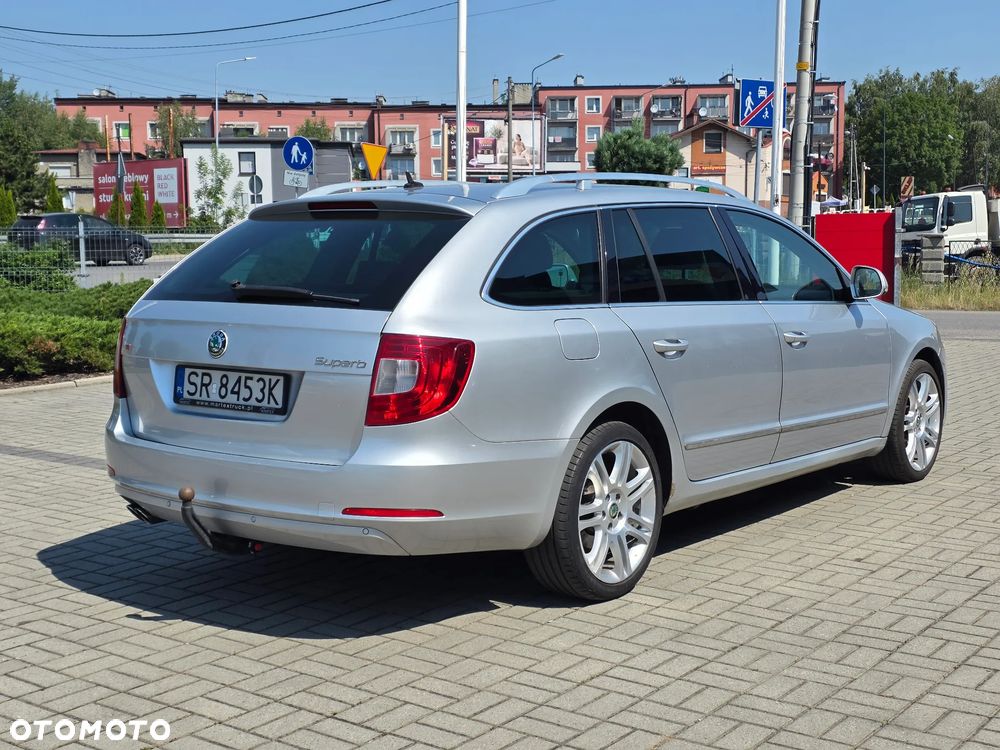 Skoda Superb 2.0 TDI DSG Exclusive - 4