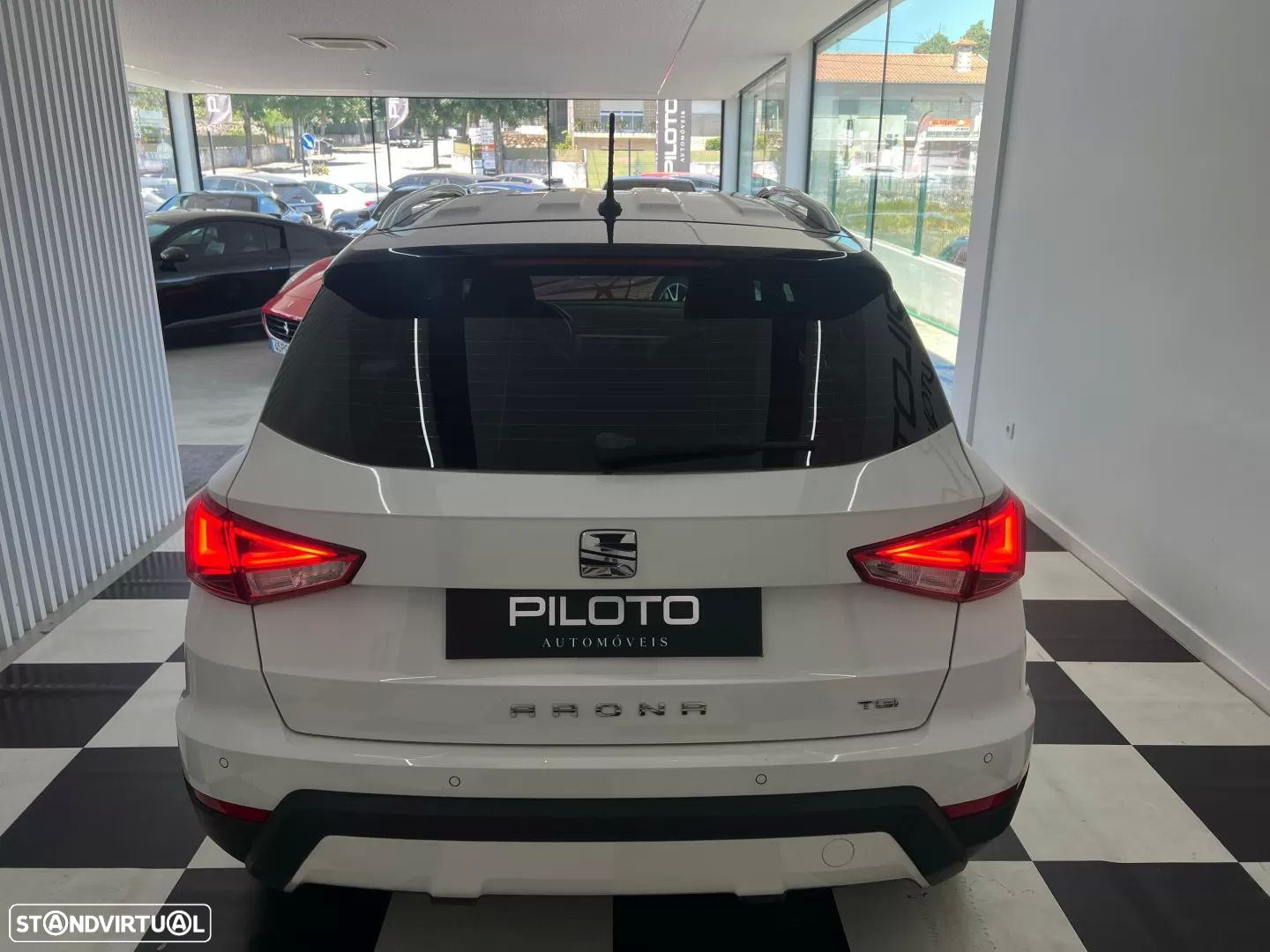 SEAT Arona 1.0 TGI Xcellence - 11