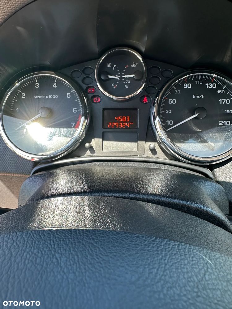 Peugeot 207 1.6 Trendy - 16