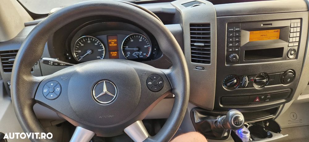 Mercedes-Benz Sprinter - 12