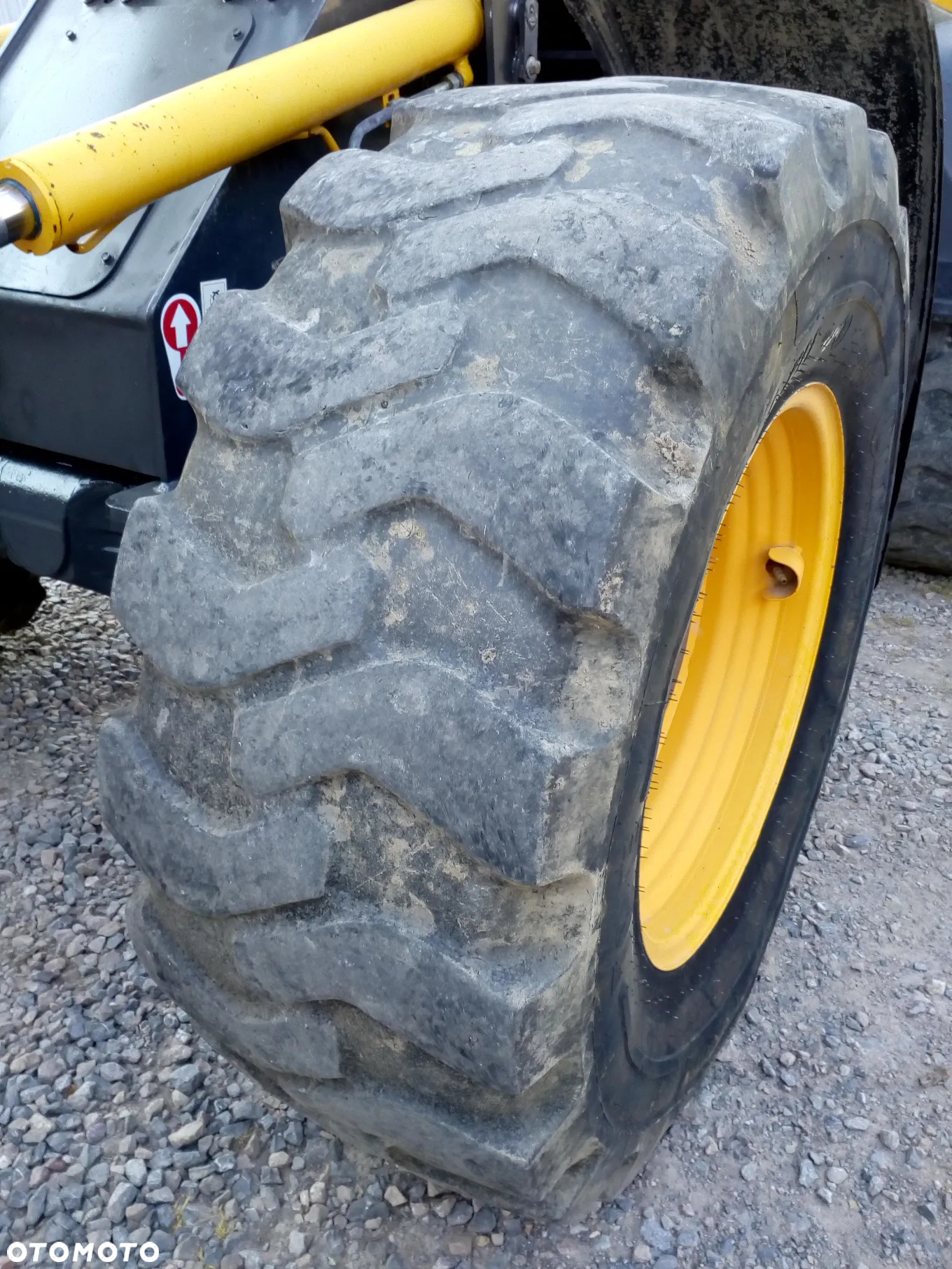 Komatsu WA 100M 6 - 11