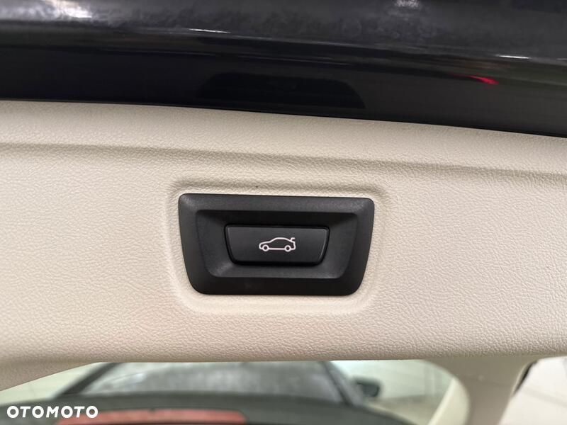 BMW Seria 3 318i - 22