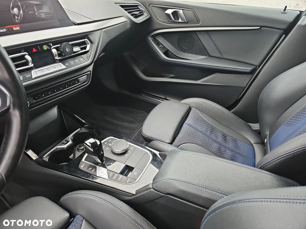 BMW Seria 2 218i M Sport sport - 16