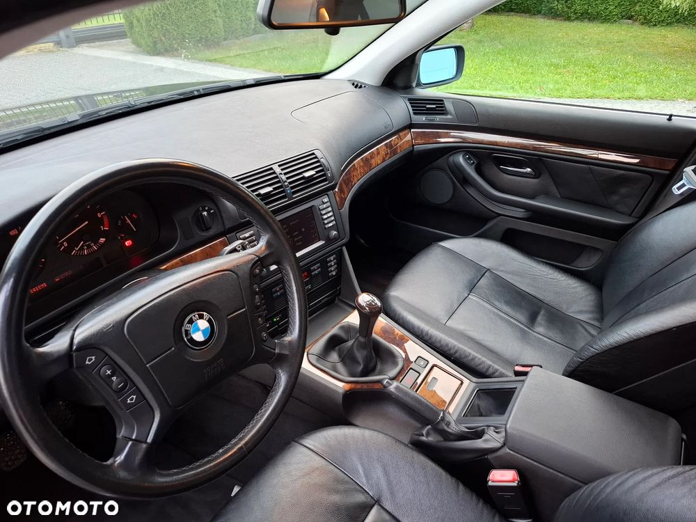BMW Seria 5 525i - 40