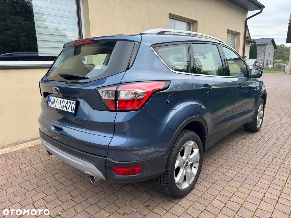 Ford Kuga 1.5 EcoBoost 2x4 Titanium - 6