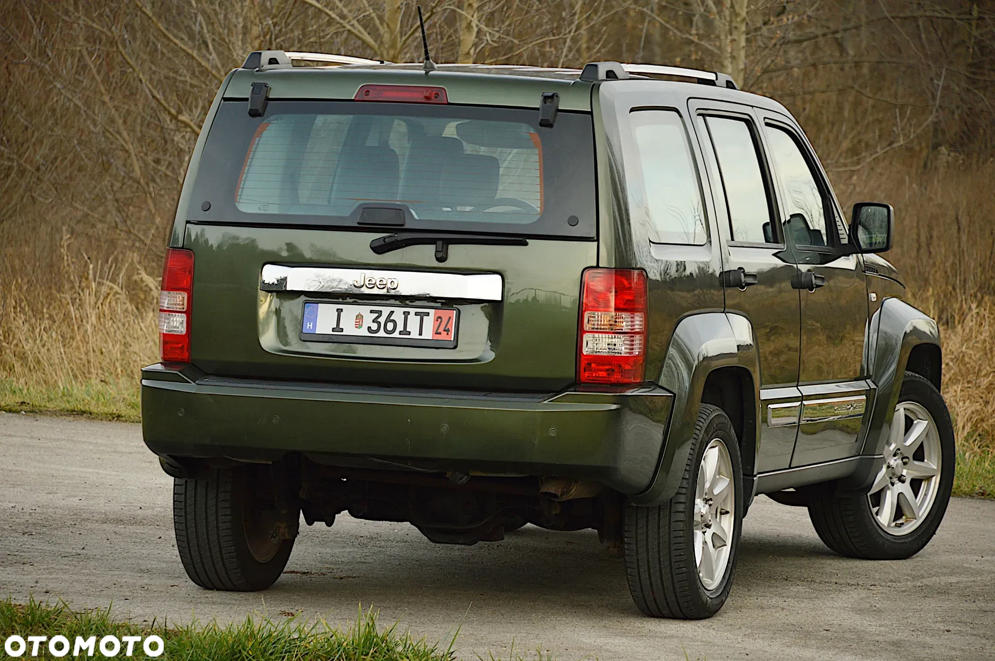 Jeep Cherokee - 4