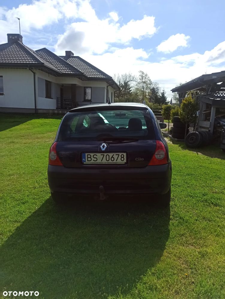 Renault Clio - 8