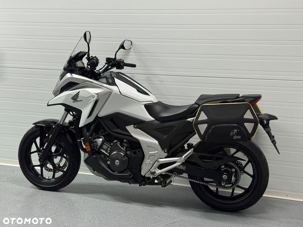 Honda NC - 20