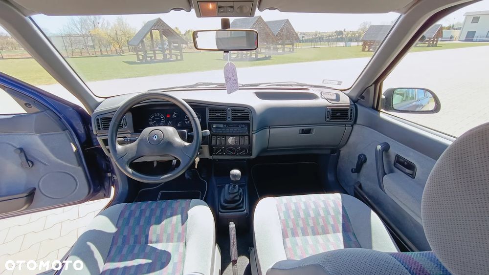 Renault 19 1.8 RN - 10