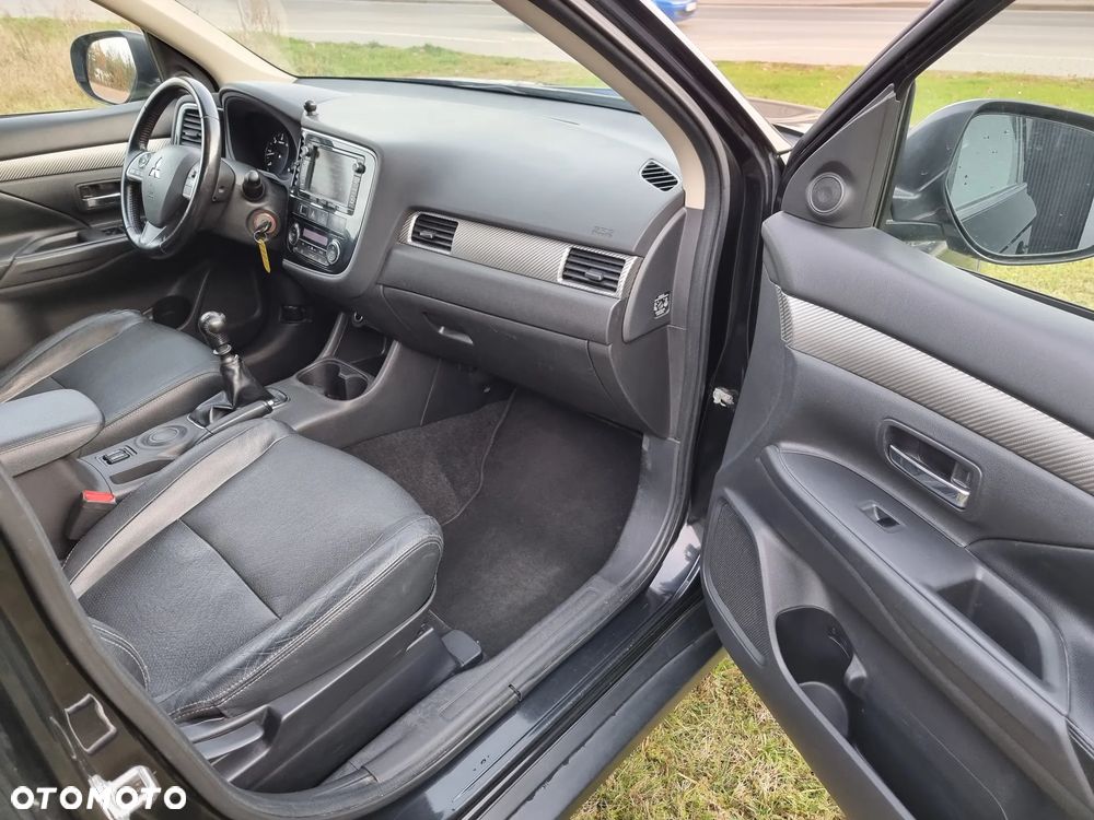 Mitsubishi Outlander 2.2 DI-D 2WD Invite - 15
