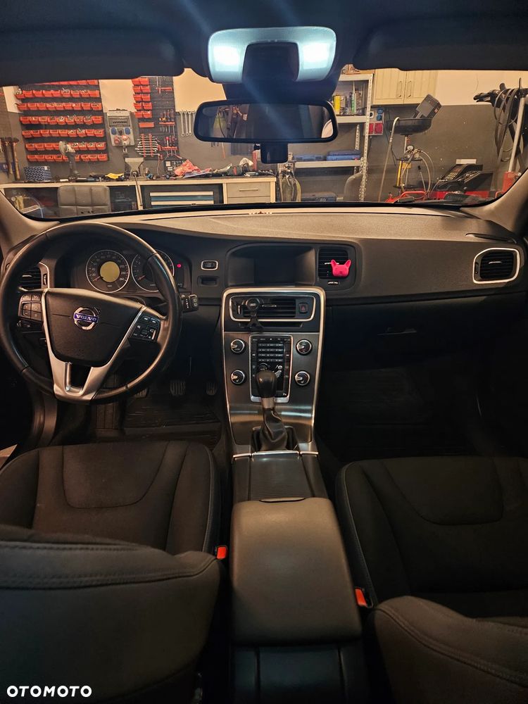 Volvo V60 T3 - 11