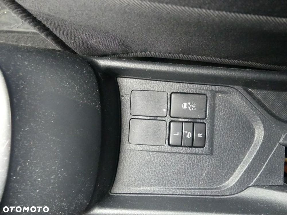Toyota Yaris - 8