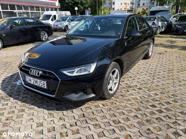 Audi A4 - 1