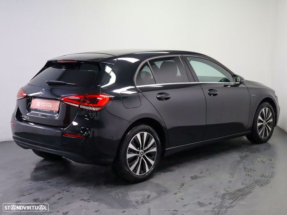 Mercedes-Benz A 250 e Style Plus - 3