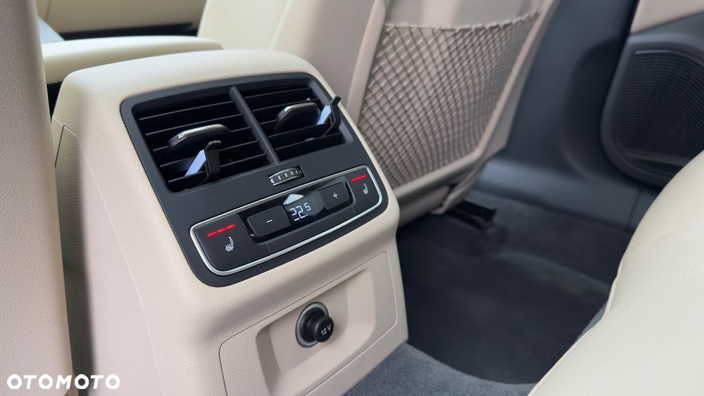 Audi A4 Limousine - 23