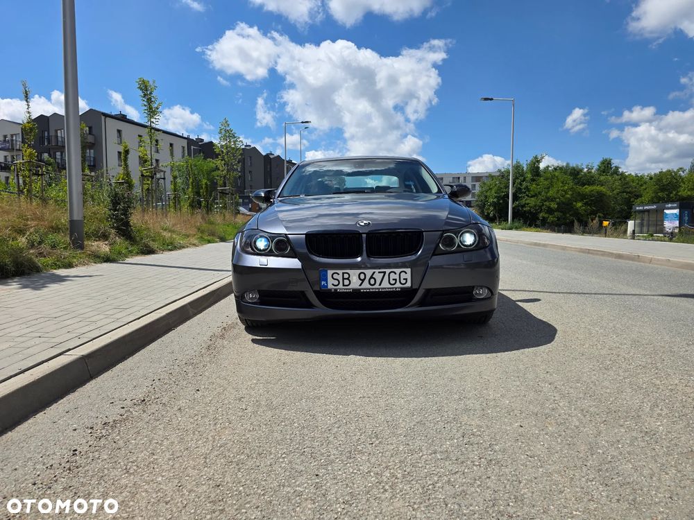 BMW Seria 3 318i - 2