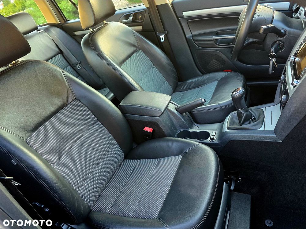 Skoda Octavia Combi 2.0 TDI Ambiente - 32