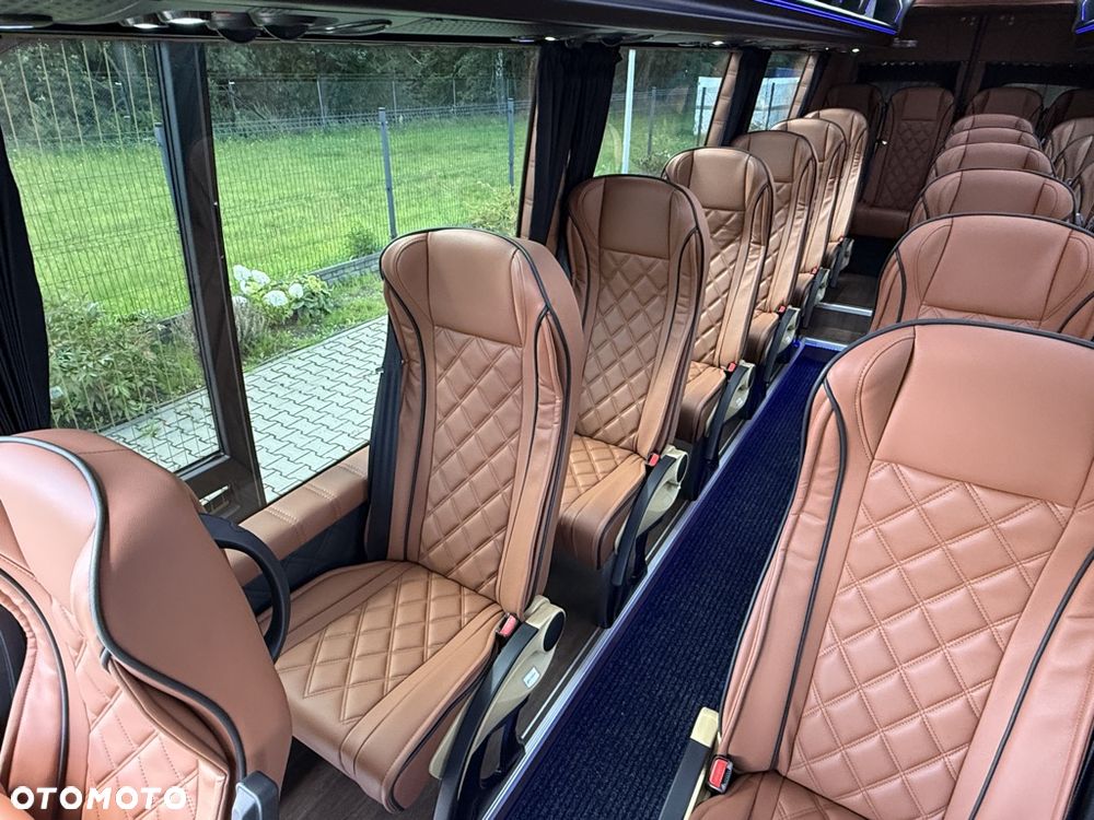 Mercedes-Benz Sprinter 519 Panoramic Line | JD - 12