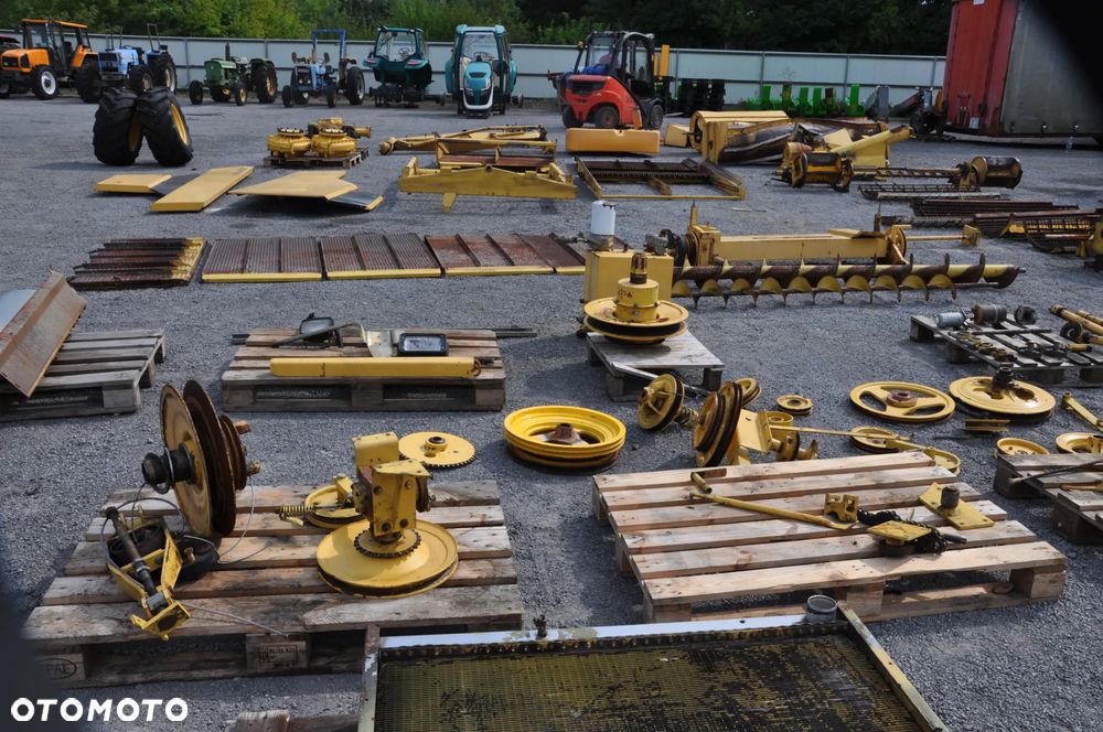 ZWROTNICA SIŁOWNIK KOŁO PASOWE NEW HOLLAND TF78 TX66 - 9