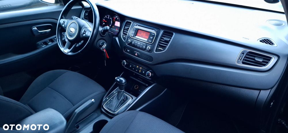 Kia Carens 1.7 CRDi XL 7os - 17