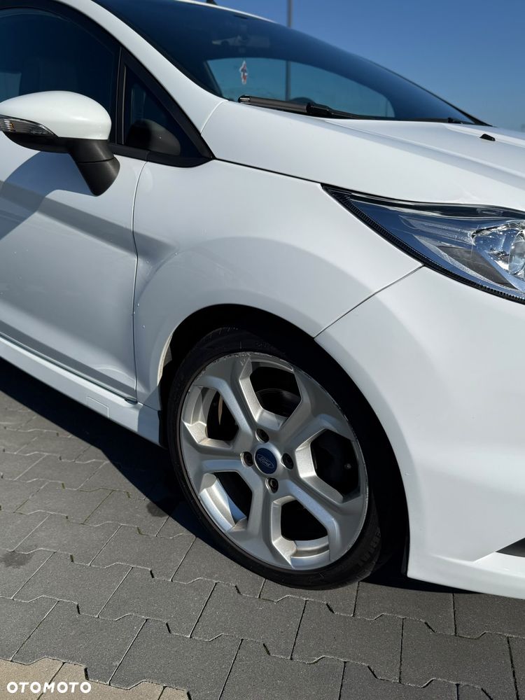 Ford Fiesta 1.6 EcoBoost ST - 3