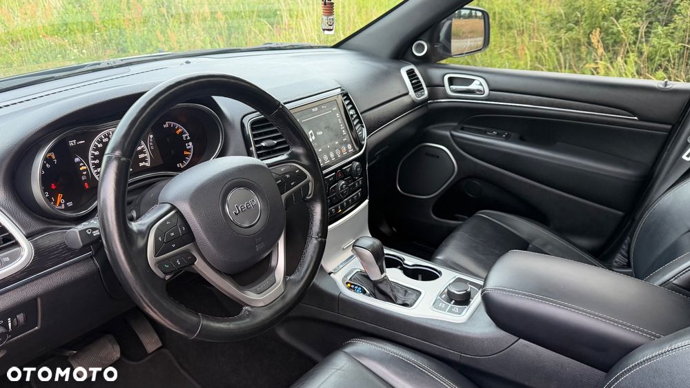 Jeep Grand Cherokee - 14