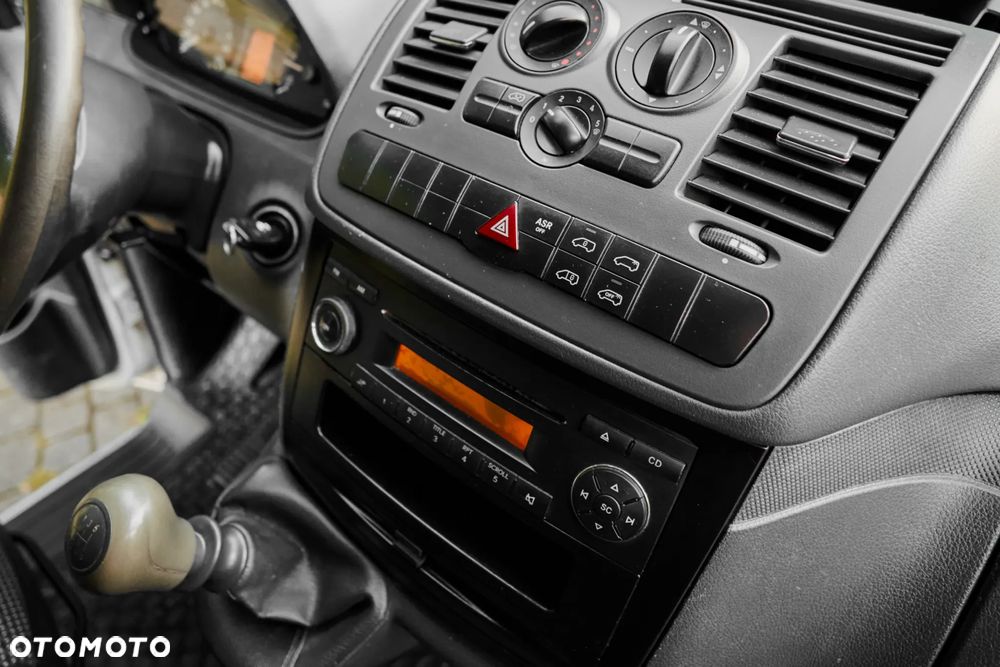 Mercedes-Benz VITO - 29