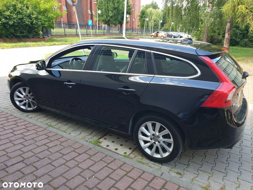 Volvo V60 D3 Geartronic Summum - 16