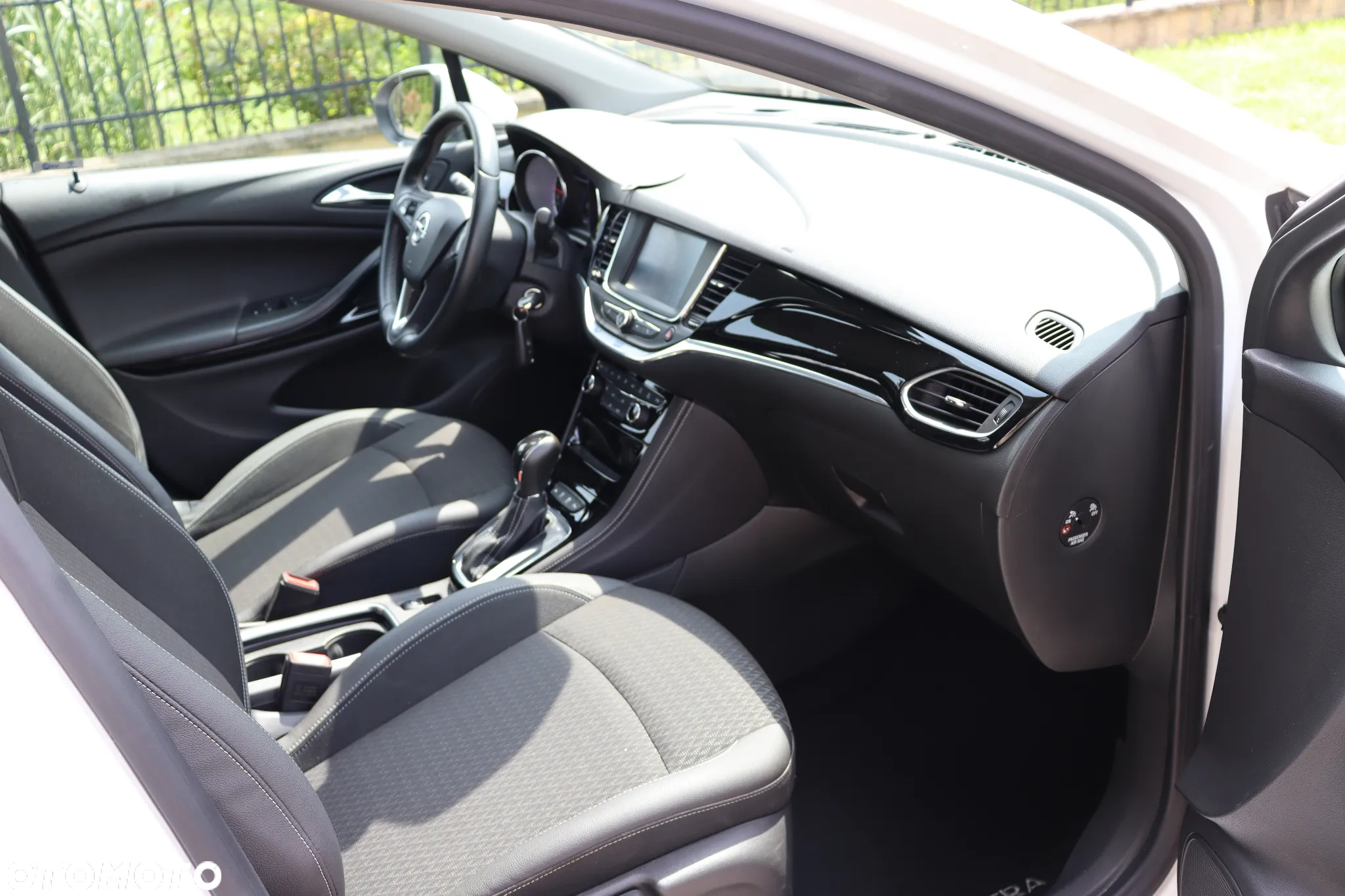 Opel Astra 1.4 Turbo Start/Stop Automatik Business - 17