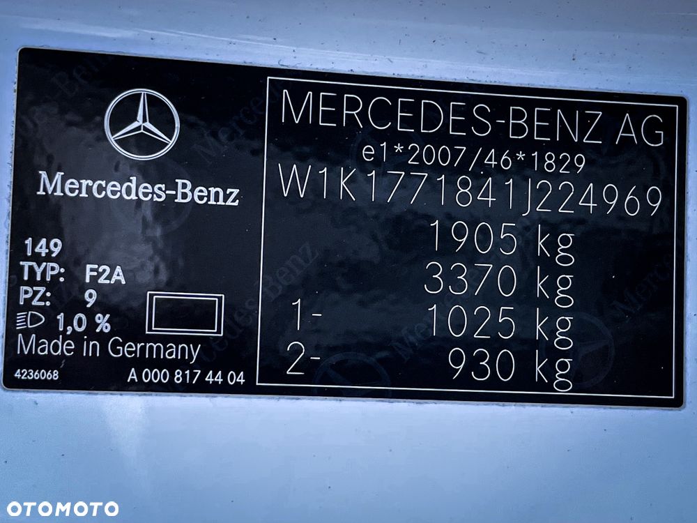 Mercedes-Benz Klasa A 180 7G-DCT AMG Line - 28