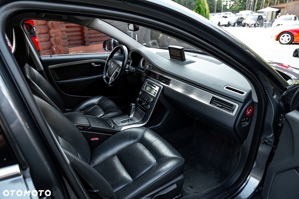 Volvo V70 2.0T Powershift Summum - 22