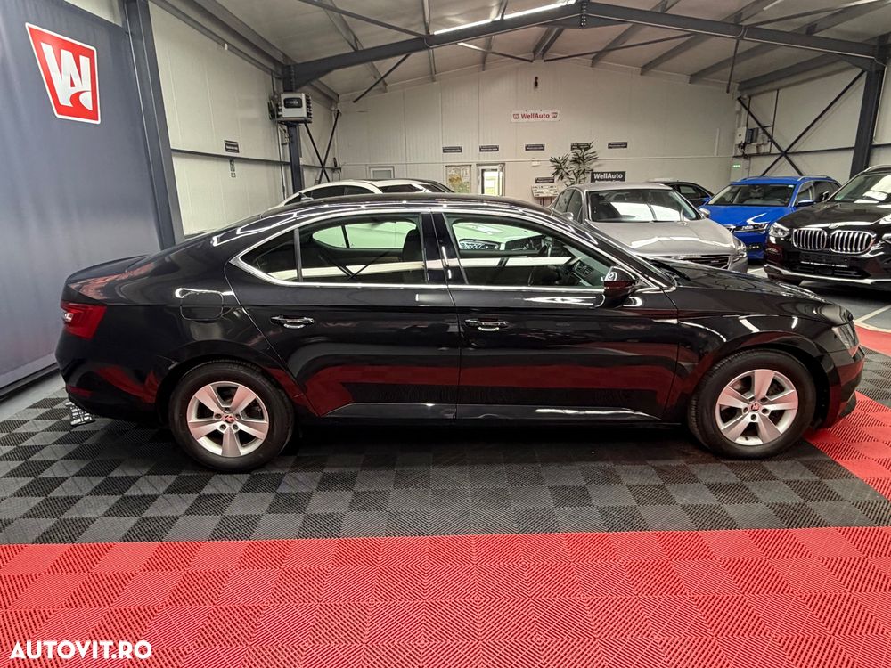 Skoda Superb 1.6 TDI DSG Active - 3