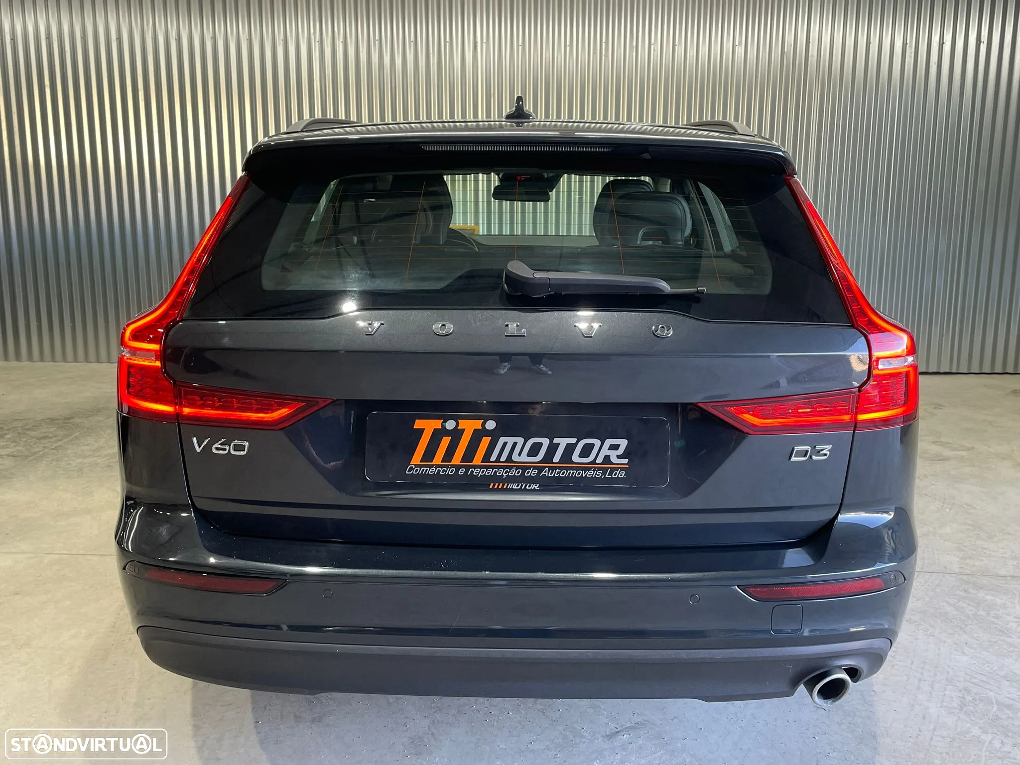 Volvo V60 2.0 D3 Momentum - 5