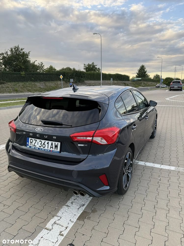 Ford Focus 1.0 EcoBoost mHEV ST-Line - 4