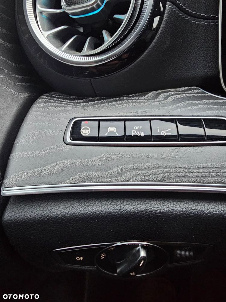 Mercedes-Benz CLS 400 d 4Matic 9G-TRONIC AMG Line - 19