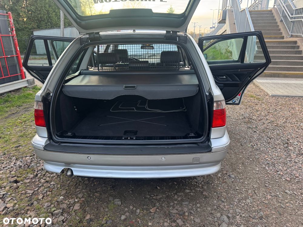 BMW Seria 5 - 24