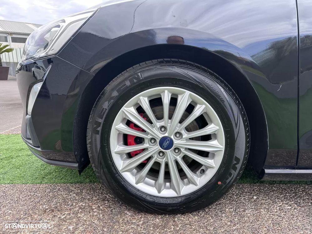 Ford Focus 1.0 EcoBoost S&S TITANIUM - 18
