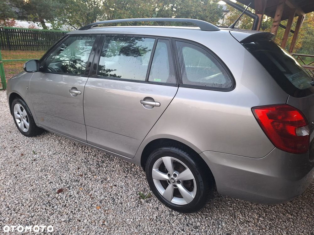 Skoda Fabia 2014 photo 4